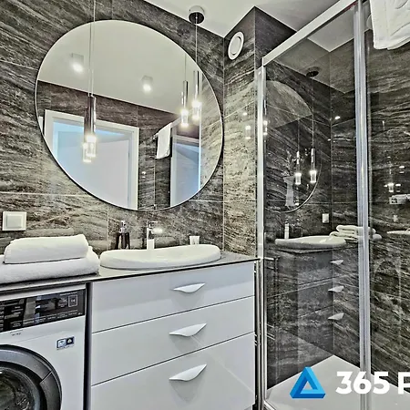 365pam - Silver Westin House - Parking, Basen, Jacuzzi, Sauna, Silownia, Plac Zabaw W Cenie Kolobrzeg