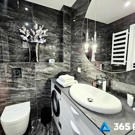 365pam - Silver Westin House - Parking, Basen, Jacuzzi, Sauna, Silownia, Plac Zabaw W Cenie Kolobrzeg